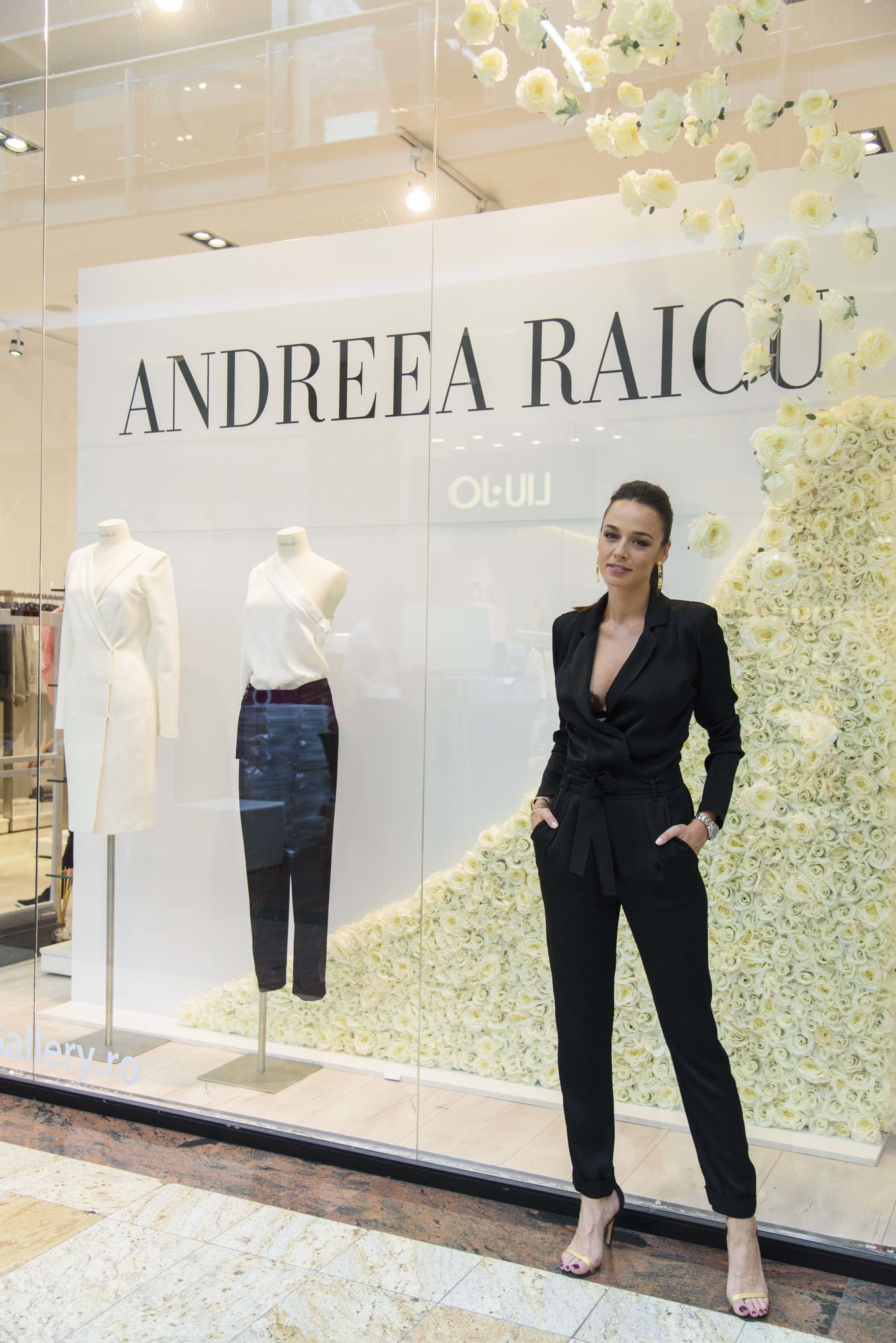 cement To position Both Colecția de haine Andreea Raicu, disponibilă în magazinul Victoria 46 din Băneasa  Shopping City - Shopping > Shopping Moda - Eva.ro