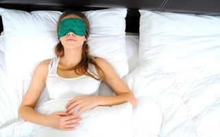 6 trucuri care te ajută să dormi mai bine