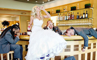 Adio reguli și tradiții! 40 cele mai amuzante fotografii de nuntă