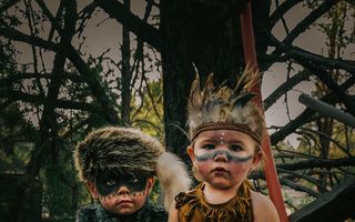 Tribul copiilor pierduţi în pădure, surprins în imagini spectaculoase