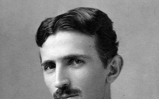 Nikola Tesla în 1895: “Puteam vedea trecutul, prezentul și viitorul în același timp”