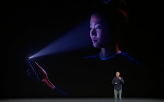 Apple a explicat de ce Face ID nu a funcţionat în timpul prezentării noului iPhone X