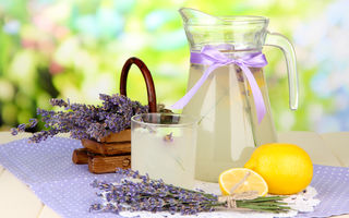 Cum să prepari limonadă cu lavandă care te ajută să scapi de anxietate și durerile de cap