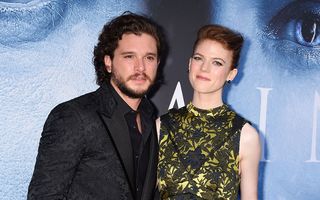 Kit Harington și Rose Leslie, interpreţii personajelor Jon Snow și Ygritte din "Game of Thrones", se căsătoresc