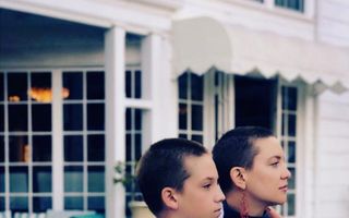 O mamă de nota 10: Kate Hudson s-a tuns la fel ca fiul ei