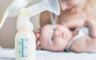 Legătura dintre laptele matern și combatarea cancerului