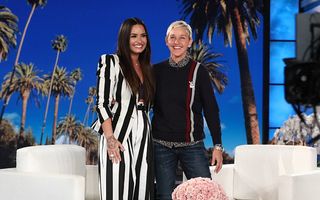Demi Lovato a purtat noul costum STYLAND în emisiunea The Ellen DeGeneres Show