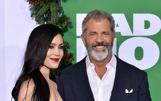 Mel Gibson, un tip norocos: Iubita lui cu 34 de ani mai tânără arată senzaţional