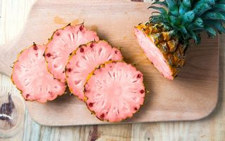 Ananasul roz: ce diferă față de ananasul normal