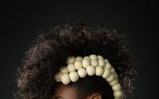Frumuseţea coafurilor afro: Extraordinarele portrete ale fetiţelor care uimesc lumea cu părul lor natural