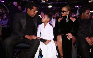 Fiica lui Beyonce și Jay Z, un star în devenire. Blue Ivy a purtat o rochie albă la Premiile Grammy