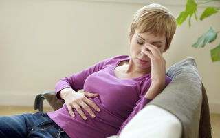 Ai des dureri abdominale? 7 boli care dau acest simptom