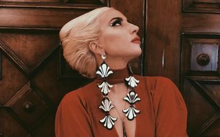 Lady Gaga reaprinde teoria conspiraţiei: „Regret că mi-am vândut sufletul către Illuminati“