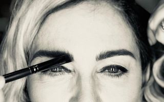 Trucul cu furculiţa, secretul care o ajută pe Madonna să scape de riduri - VIDEO