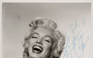 Prima starletă din istorie în toată splendoarea ei: 31 de imagini nemaivăzute cu Marilyn Monroe