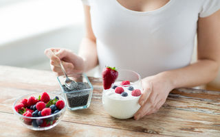 Dieta cu iaurt și fructe. Ce părere au nutriționiștii despre această dietă