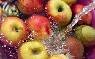Cum să folosești bicarbonatul de sodiu ca să speli fructele și legumele de pesticide