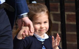 Frumoasă ca o „păpuşă“: Prinţesa Charlotte a împlinit 3 ani