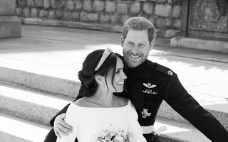 Meghan Markle şi Prinţul Harry au publicat trei imagini oficiale de la nunta lor