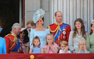 Kate Middleton are reflexe de portar: A prins-o pe micuţa Charlotte când era să cadă în balcon