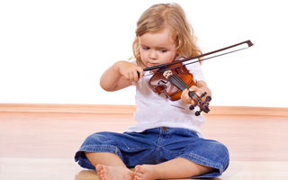 Cât de importante sunt lecțiile de muzică pentru copii