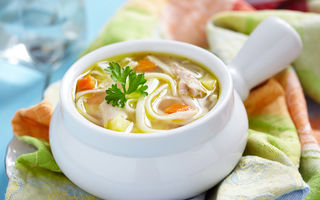 Supă de pui pentru imunitate scăzută - 5 ingrediente secrete