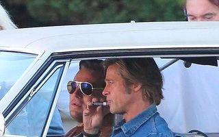 Scena cu Brad Pitt și DiCaprio care nu apare în filmul lor: Unul din ei își dă cu balsam de buze