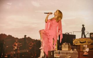 Cea mai frumoasă răzbunare: Kylie Minogue, strălucitoare după ce fostul iubit s-a căsătorit
