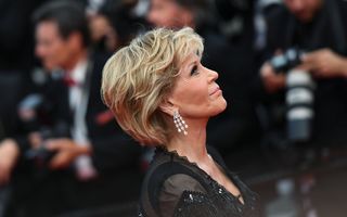 Jane Fonda regretă operațiile estetice: „Urăsc că a trebuit să mă alterez fizic ca să mă simt bine“