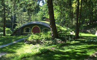 Aici locuiește un hobbit: Casa pe care și-a construit-o un fan al trilogiei „Stăpânul inelelor“