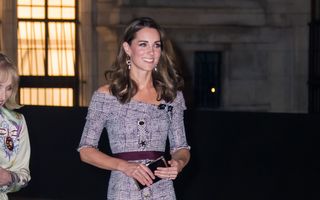 Kate Middleton, într-o rochie sexy în timpul unei vizite la muzeu