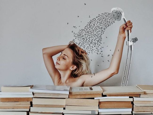 Prominent How nice mild Ai carte, ai parte de cele mai tari poze: Aceste imagini cu cărți au creat  un fenomen pe Instagram - Divertisment - Eva.ro