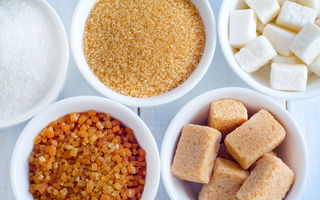 Cum să înmoi zahărul brun întărit și o rețetă aromată