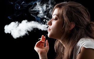 Fumatul te împiedică să faci operații estetice