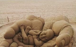 25 de sculpturi în nisip care te lasă fără cuvinte. Sunt perfecte!