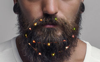 Moda de Sărbători: S-au inventat luminițele de Crăciun pentru barbă