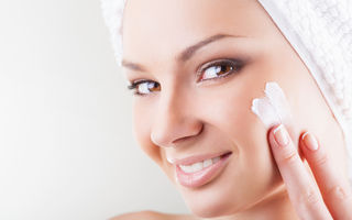 Care este ordinea corectă de aplicare a produselor de îngrijire a pielii?