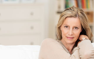 Ce factori influențează durata și intensitatea simptomelor menopauzei?