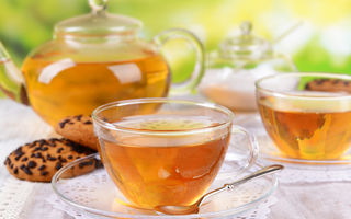 Ceaiul alb sau verde: care este varianta potrivită pentru tine?