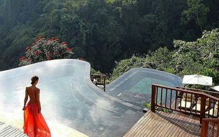 Vedere din Paradis: Vacanță în hotelul cu cea mai frumoasă piscină din lume