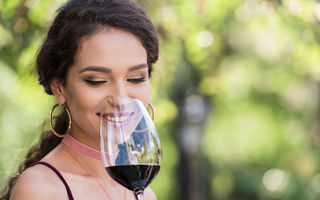 5 beneficii pentru sănătate ale vinului roșu
