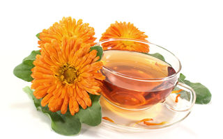 Ceaiul de gălbenele, remediul parfumat pentru sănătatea ta