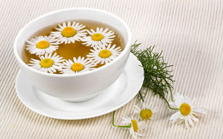 Beneficii pe care le aduce ceaiul de mușețel sănătății