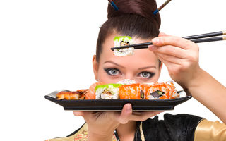 7 greșeli care pot transforma sushi într-un pericol pentru dietă