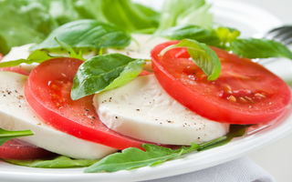 Brânza mozarella: 9 beneficii cremoase pentru organismul tău