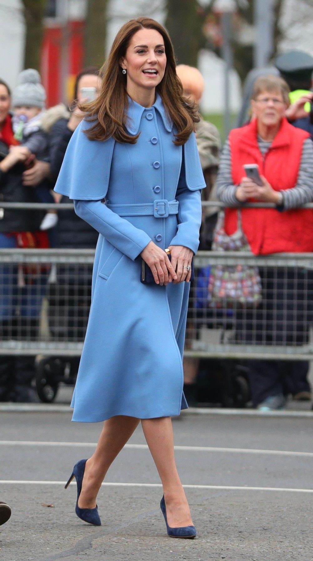 soil Undo cheekbone Kate Middleton a purtat un palton în stil militar pentru Ziua Commonwealth  - Modă > Stiri - Eva.ro