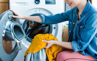 5 motive pentru care să folosești oțetul la spălarea hainelor