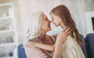 7 motive pentru care este un lucru extraordinar să locuiești cu bunica