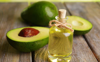 Uleiul de avocado: cum se încadrează în diete și utilizări practice