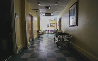Cum arată un spital închis în 2010: Totul e ca în ultima zi, lipsesc doar medicii și pacienții
